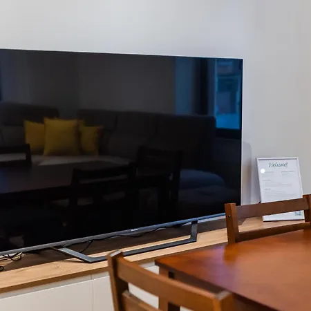 Pine & Sea Retreat By Pikhost Διαμέρισμα