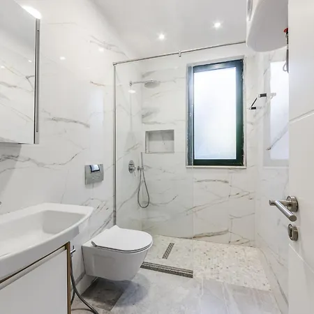 Pine & Sea Retreat By Pikhost Διαμέρισμα *