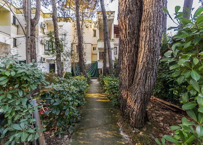 Pine & Sea Retreat By Pikhost